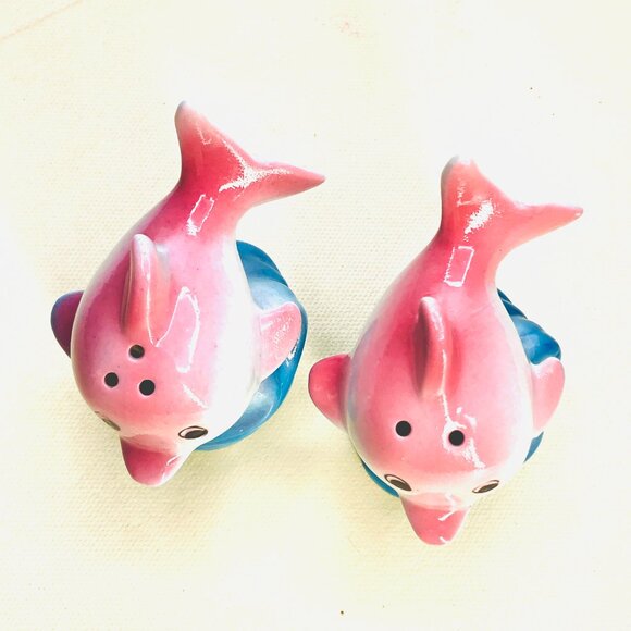 Vintage 60s Pink Dolphin Salt Pepper Shakers: Mid-Century Kitsch Tropical Pastel - Picture 6 of 10
